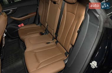 Внедорожник / Кроссовер Audi Q8 2020 в 