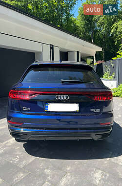 Внедорожник / Кроссовер Audi Q8 2018 в 