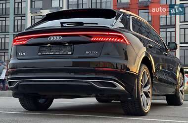 Внедорожник / Кроссовер Audi Q8 2021 в 