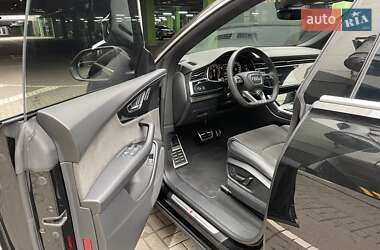 Внедорожник / Кроссовер Audi Q8 2021 в 