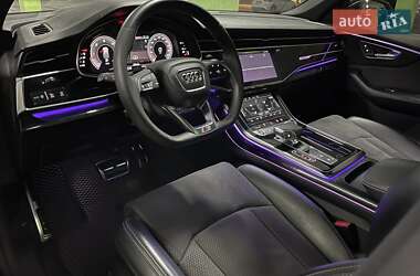 Внедорожник / Кроссовер Audi Q8 2021 в 