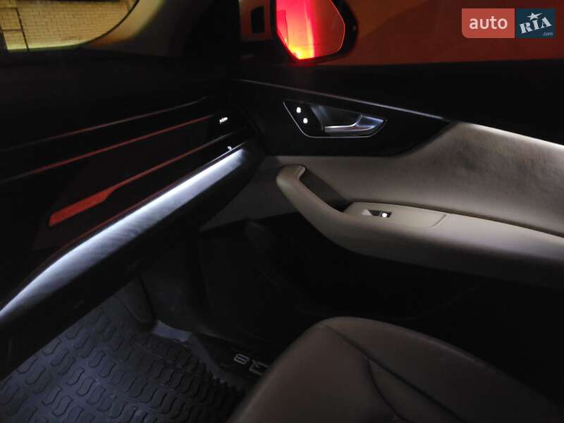 Внедорожник / Кроссовер Audi Q8 2019 в Львове
