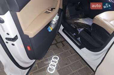 Позашляховик / Кросовер Audi Q8 2019 в 