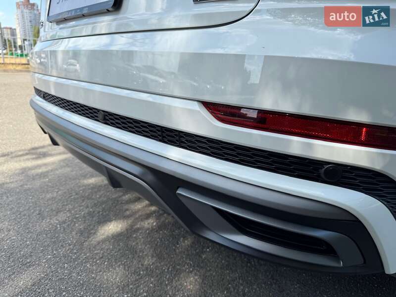 Позашляховик / Кросовер Audi Q8 2021 в Києві
