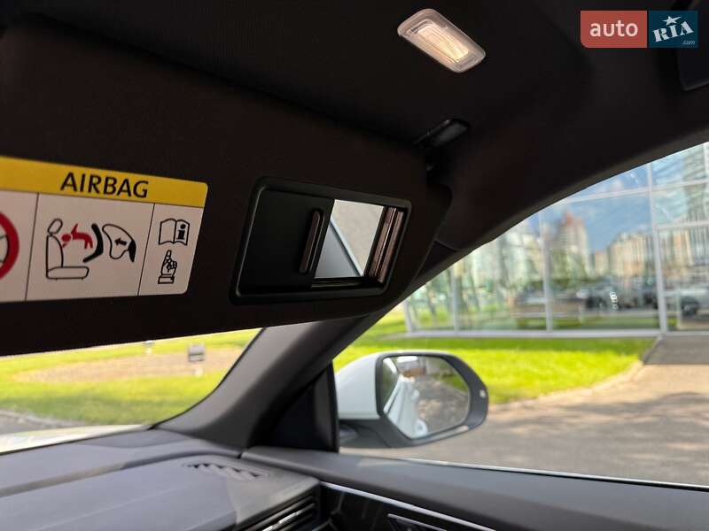 Позашляховик / Кросовер Audi Q8 2021 в Києві