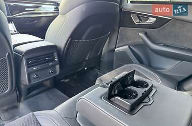Внедорожник / Кроссовер Audi Q8 2021 в 