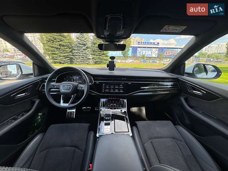 Позашляховик / Кросовер Audi Q8 2021 в Києві