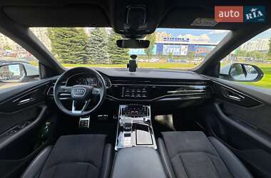 Внедорожник / Кроссовер Audi Q8 2021 в 