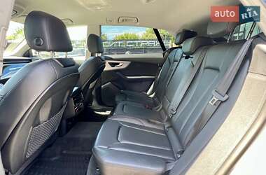 Позашляховик / Кросовер Audi Q8 2018 в 
