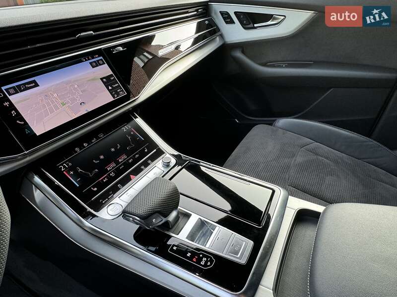 Внедорожник / Кроссовер Audi Q8 2018 в Киеве фото 35 Внедорожник / Кроссовер Audi Q8 2018 в Киеве