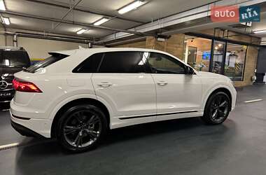 Внедорожник / Кроссовер Audi Q8 2024 в 