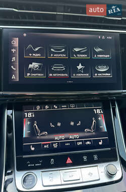 Внедорожник / Кроссовер Audi Q8 2021 в 