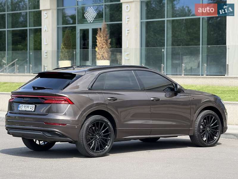 Внедорожник / Кроссовер Audi Q8 2018 в Днепре