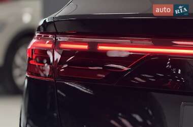 Внедорожник / Кроссовер Audi Q8 2025 в 