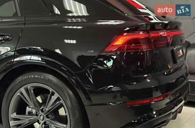 Внедорожник / Кроссовер Audi Q8 2025 в 