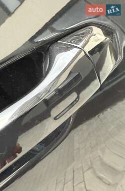 Внедорожник / Кроссовер Audi Q8 2022 в 