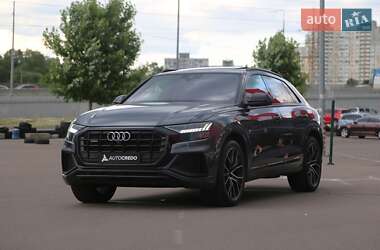 Внедорожник / Кроссовер Audi Q8 2018 в 