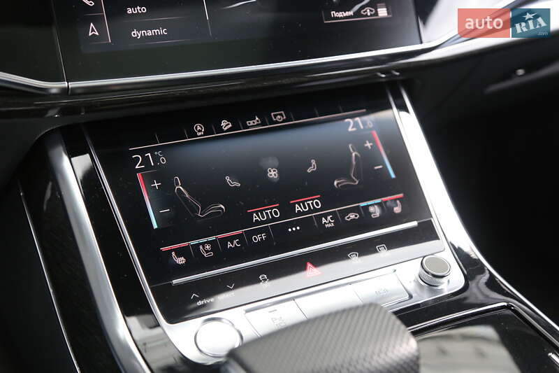 Внедорожник / Кроссовер Audi Q8 2018 в Киеве