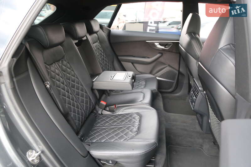 Внедорожник / Кроссовер Audi Q8 2018 в Киеве