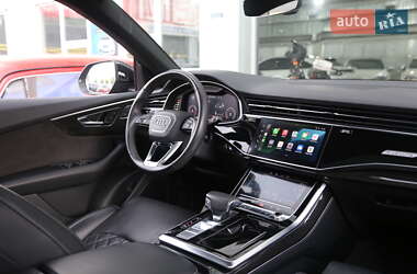 Внедорожник / Кроссовер Audi Q8 2018 в 