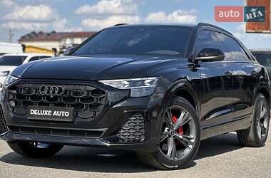Позашляховик / Кросовер Audi Q8 2024 в 