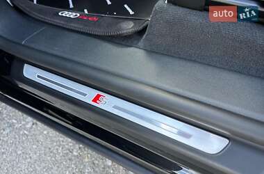 Позашляховик / Кросовер Audi Q8 2024 в 