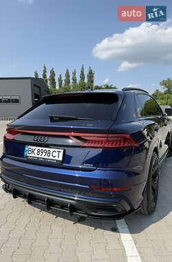 Внедорожник / Кроссовер Audi Q8 2019 в 