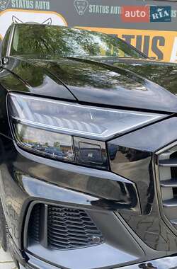 Внедорожник / Кроссовер Audi Q8 2021 в 