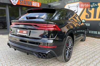 Внедорожник / Кроссовер Audi Q8 2021 в 