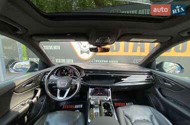 Внедорожник / Кроссовер Audi Q8 2021 в 