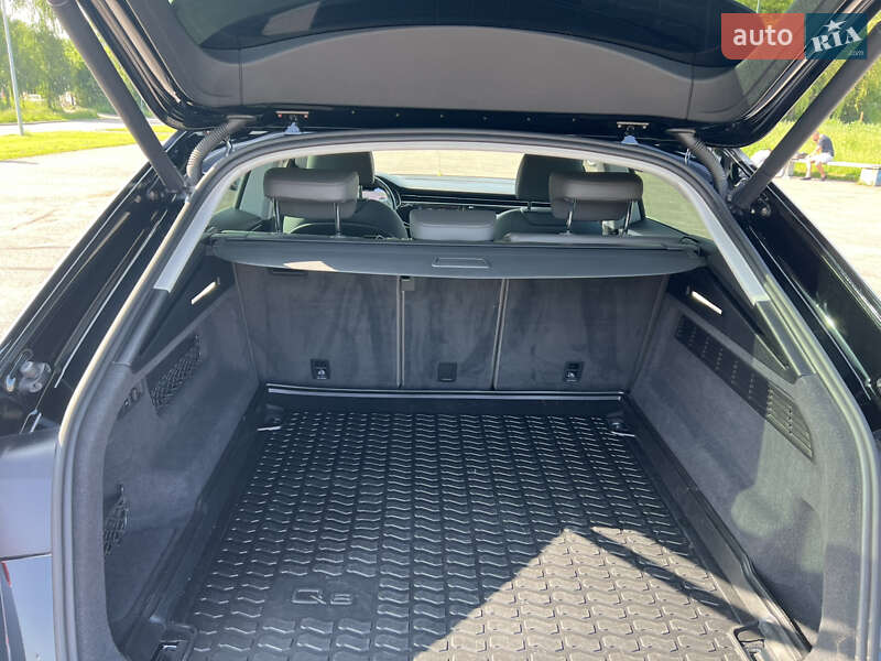 Внедорожник / Кроссовер Audi Q8 2018 в Львове