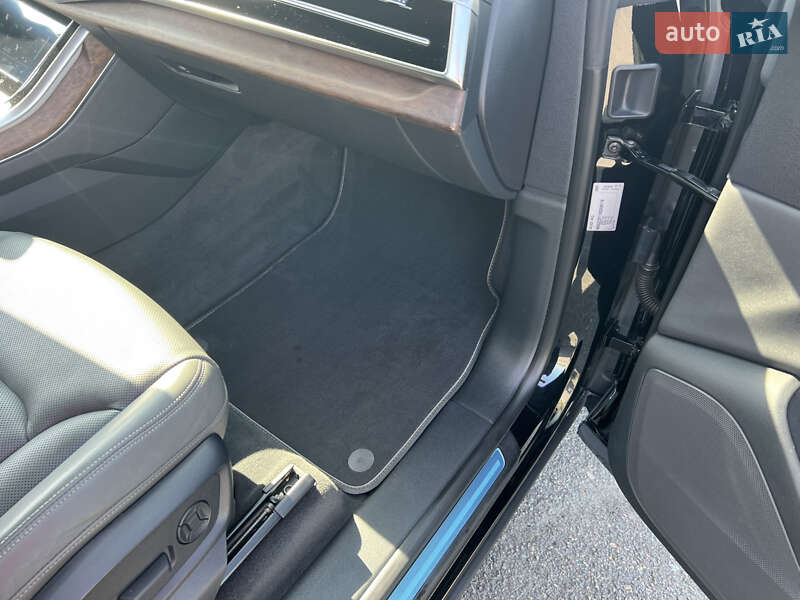 Внедорожник / Кроссовер Audi Q8 2018 в Львове