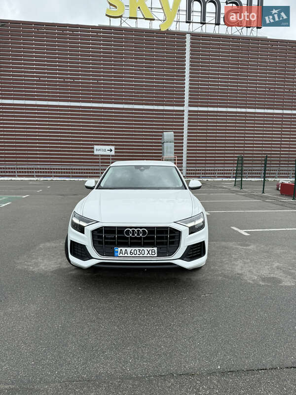 Внедорожник / Кроссовер Audi Q8 2019 в Киеве