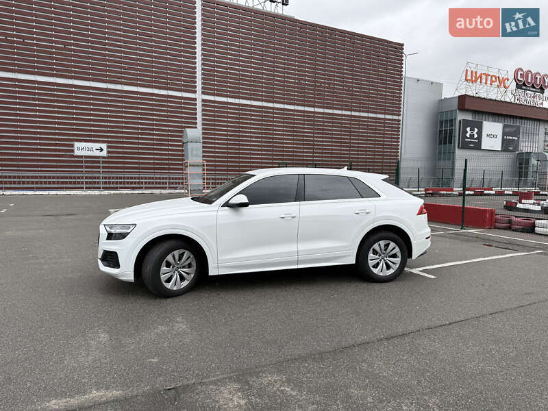 Внедорожник / Кроссовер Audi Q8 2019 в Киеве