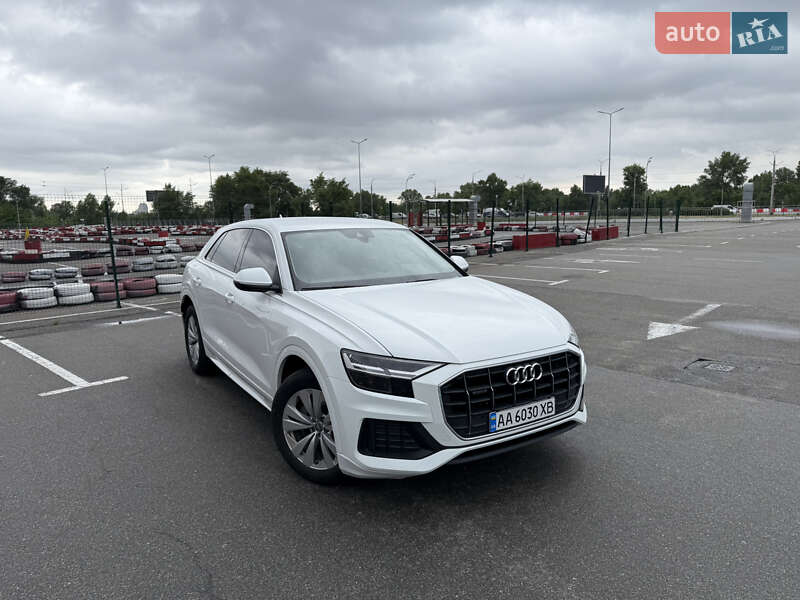 Внедорожник / Кроссовер Audi Q8 2019 в Киеве
