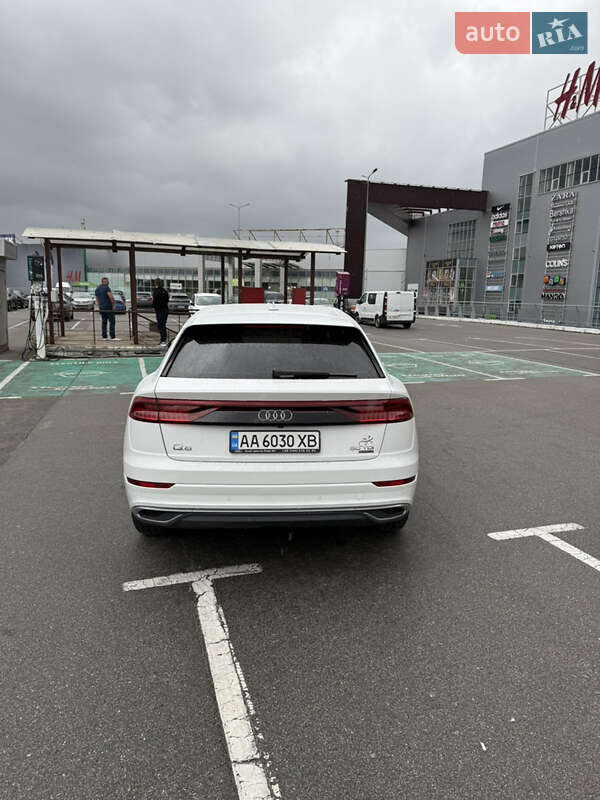 Внедорожник / Кроссовер Audi Q8 2019 в Киеве