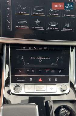 Внедорожник / Кроссовер Audi Q8 2023 в 