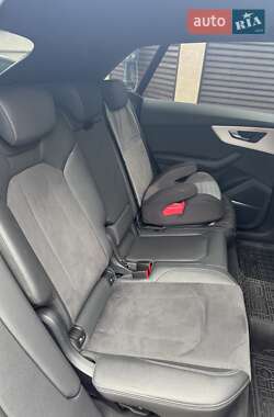 Внедорожник / Кроссовер Audi Q8 2023 в 