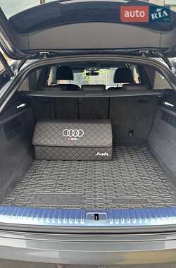 Внедорожник / Кроссовер Audi Q8 2023 в 