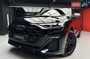 Позашляховик / Кросовер Audi Q8 2025 в 