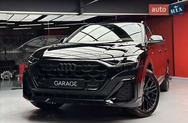 Позашляховик / Кросовер Audi Q8 2025 в 