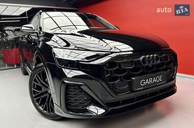 Позашляховик / Кросовер Audi Q8 2025 в 
