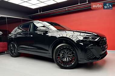 Позашляховик / Кросовер Audi Q8 2025 в 