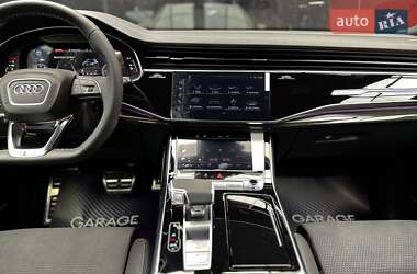 Позашляховик / Кросовер Audi Q8 2025 в 