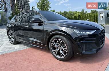 Внедорожник / Кроссовер Audi Q8 2023 в 