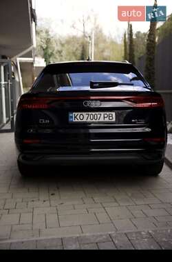 Внедорожник / Кроссовер Audi Q8 2021 в 