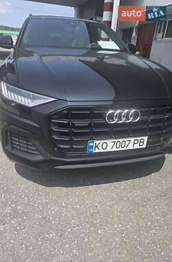 Внедорожник / Кроссовер Audi Q8 2021 в Тячеве