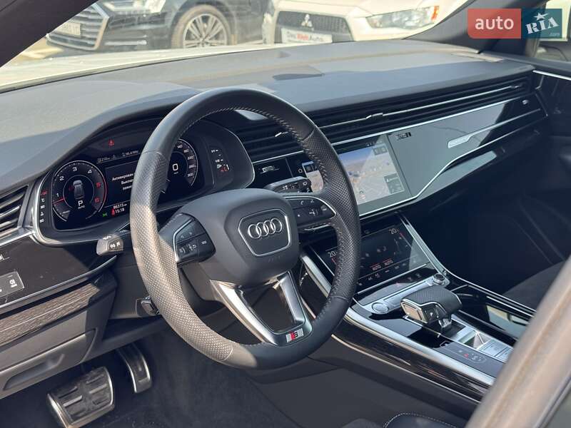Внедорожник / Кроссовер Audi Q8 2019 в Киеве