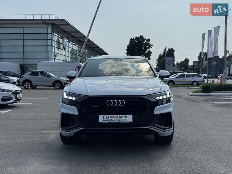 Внедорожник / Кроссовер Audi Q8 2019 в Киеве