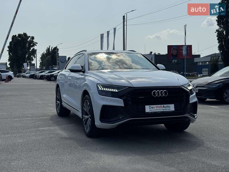 Внедорожник / Кроссовер Audi Q8 2019 в Киеве